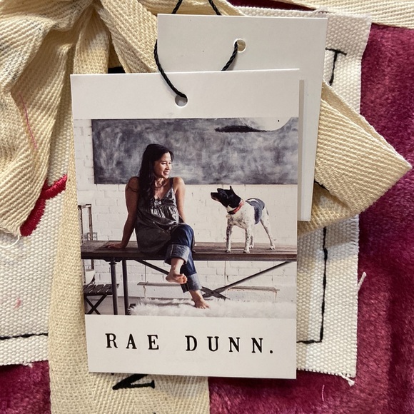 Rae Dunn LOVE Throw In Gift Box - Picture 4 of 4